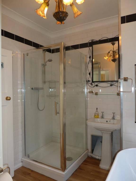 Beachview Guest House Accommodations Маргейт Екстериор снимка